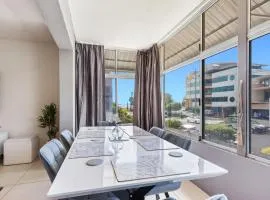 Family-Friendly Stay Walk to Beach & Parks