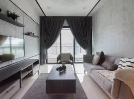 A Cozy & Lovely High-Floor 3BR Suite City Views
