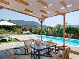 Τhalassa Home Fine Living, villa a Pétra