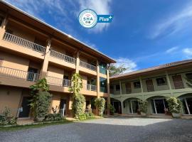 Srichada Hotel Khaolak - SHA Extra Plus, B&B di Khao Lak