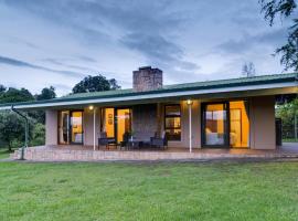 Drakensberg Creek Cottage & Drakensberg Vultures View, hotel v mestu Champagne Valley