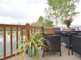 2 Bed in Tattershall Lakes 50360, hotel with parking in Tattershall