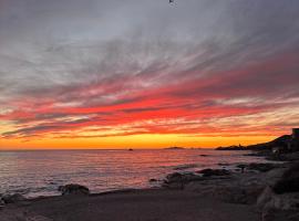 Casa Mare, CABANON SUR LA PLAGE à Ajaccio vue sanguinaires, hotel v Ajacciu