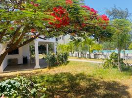 3 bedroom white house malindi, holiday home in Malindi
