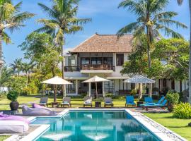 BougainVilla - Oceanfront villa with Cook, ideal for Weddings and Events, smeštaj na plaži u gradu Keramas