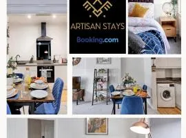 Deluxe Apartment in Southend-On-Sea by Artisan Stays I Free Parking I Weekly or Monthly Stay Offer I Sleeps 5