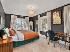 Large Midtown Home With King Beds, Bunk Room, and Arcade