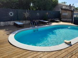 Gîte des Flots de Ma Vie - Florence et Virginie Gossin - Barzan, hotel in Barzan