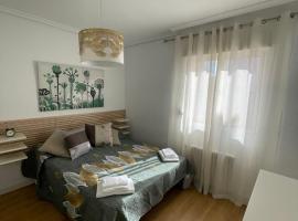 Precioso alojamiento céntrico con garaje, terraza y aire acondicionado, apartmán v destinaci Albacete