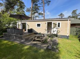 Chalet NiNo, hotel sa Raalte