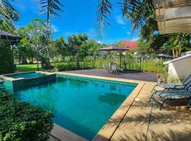 The Haven Pool Villa, casa de férias em Chiang Mai