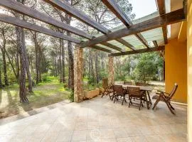 Seaside Pineta Retreat