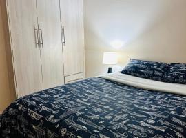 Tranquil Room in shared Apartment, cheap hotel in Lusaka
