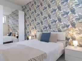 Sky Suite Blue Pomezia, hotel v destinaci Pomezia