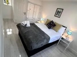 Lichfield City Cathedral Walk 3 Bedroom Coachhouse