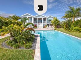 Coastal Chic by Brightwild-Pool & Boat Dock, villa in Stock Island