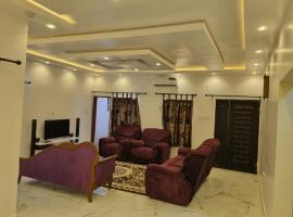 AJALA Lodge, apartment in Badagry