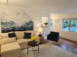 Cozy 1BR with Free Parking Downtown Conv Center