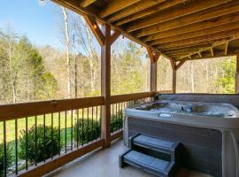 Log Cabin with Hot Tub Fire Pit Gym More, holiday home sa Sevierville