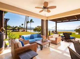 Hacienda de Playa, Luxury Beachfront Condo
