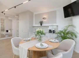 Your Holidays Waves Luxury Apartment D973