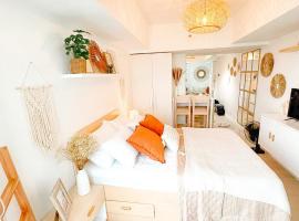 Serenity Sanctuary at Azure North Residences, alojamento na praia em San Fernando