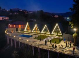 LIZ' S DREAM Cottages: Batum'da bir dağ evi