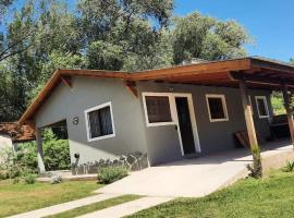 Cabaña Kiara VGB, hotel v destinaci Villa General Belgrano