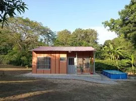 Cabaña La Ceiba, con piscina cerca de Carulla Peñalisa