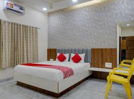OYO Hotel Keshar Palace And Lodging, ξενοδοχείο σε Sonai