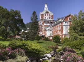 The Omni Homestead Resort, hotel con estacionamiento en Hot Springs