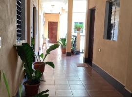 Casa Victoria, homestay in San Benito