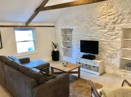 The Loft - Bright apartment centre St Ives sleep 4