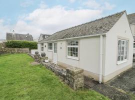 Halcyon Annexe, cottage in Moelfre
