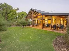 Windlemere Getaway - Rural Living minutes from town