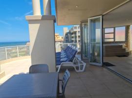 Santorini A-Block Penthouse, hotel en Margate