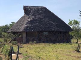 Explore Nature Lodge, hótel í Ololaimutiek