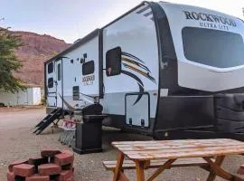 Moab RV Resort Glamping RV Setup OK33