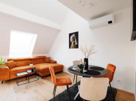 SYMPHONY Apartments 42 - Modern Loft with Terrace and Grill in Central Location