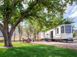 Moab RV Resort Outdoor Glamping Destination RV OK40, glamping site in Moab