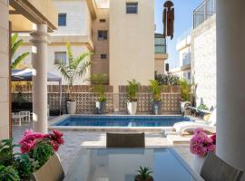 Sahara - Designed Duplex with a private pool, hotell i Eilat