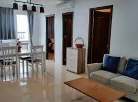 2-Bedroom Condo with City Skyline View, hotell i Vientiane