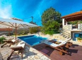 Villa Platanus with Private Pool Sea View
