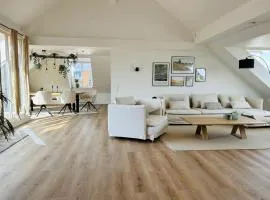 Ferien mit bis zu 7 Personen! 3 Schlafzimmer, 2 Bäder, Sauna und Terrasse - Haustiere willkommen!