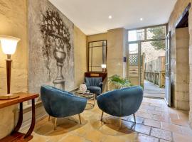 La Villa des Consuls - Gîte de tourisme de charme, hotel u gradu 'Sarlat-la-Canéda'