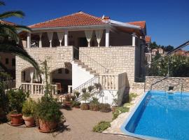Agava Apartments, aparthotel v destinaci Sutivan