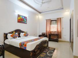 FabHotel Noida Sector 50, hotel em Noida