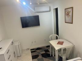 Suite 1, Casa Amarela, Segundo Andar, Cama e café (B&B) em Nova Iguaçu