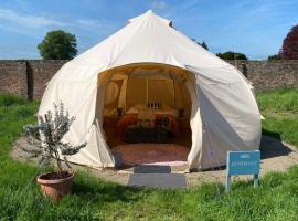 Thirsk Hall Glamping, luxury tent in Thirsk