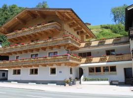 Pension Michael, hotel perto de Bernkogel 6er, Saalbach Hinterglemm